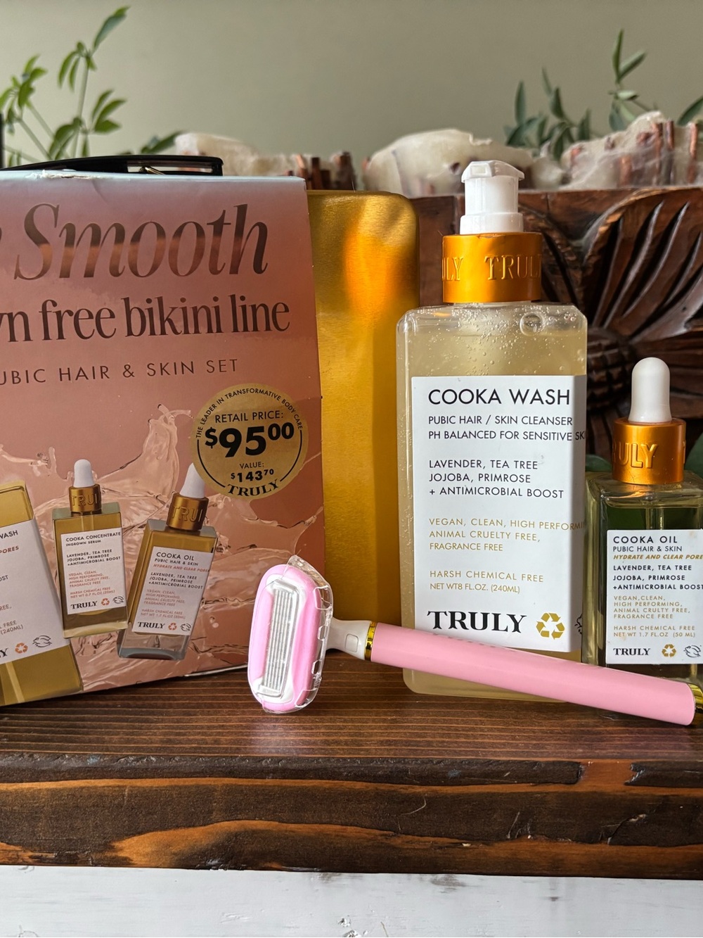 Truly Beauty Cooka Bikini Line Bundle - Truly Razor & Extra Razor Head Included! - Picture 4 of 5